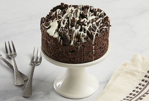 4-inch Cookies and Cream Brownie Cake