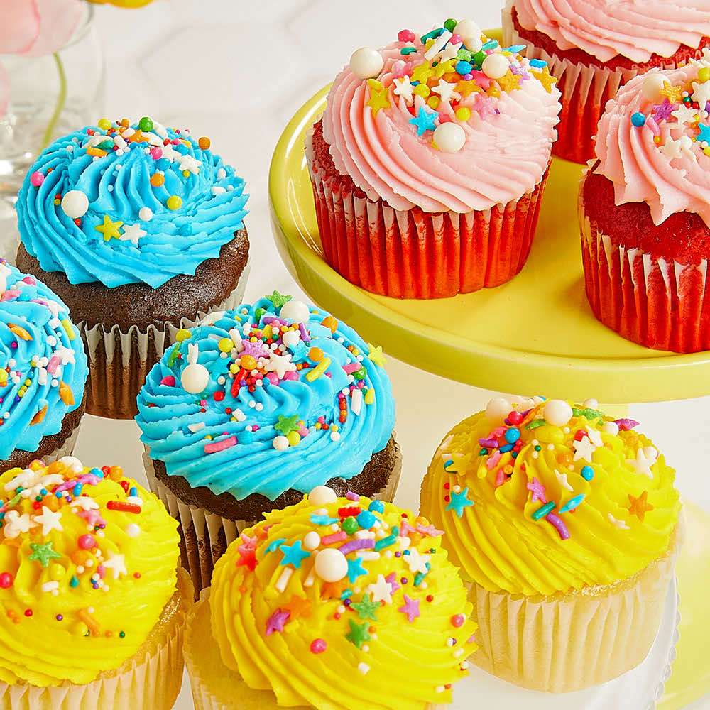 9pc Birthday Celebration Cupcakes Close-up