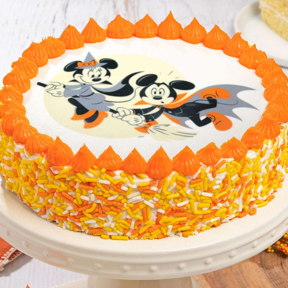 Mickey and Minnie Mouse Halloween Cake Close-up