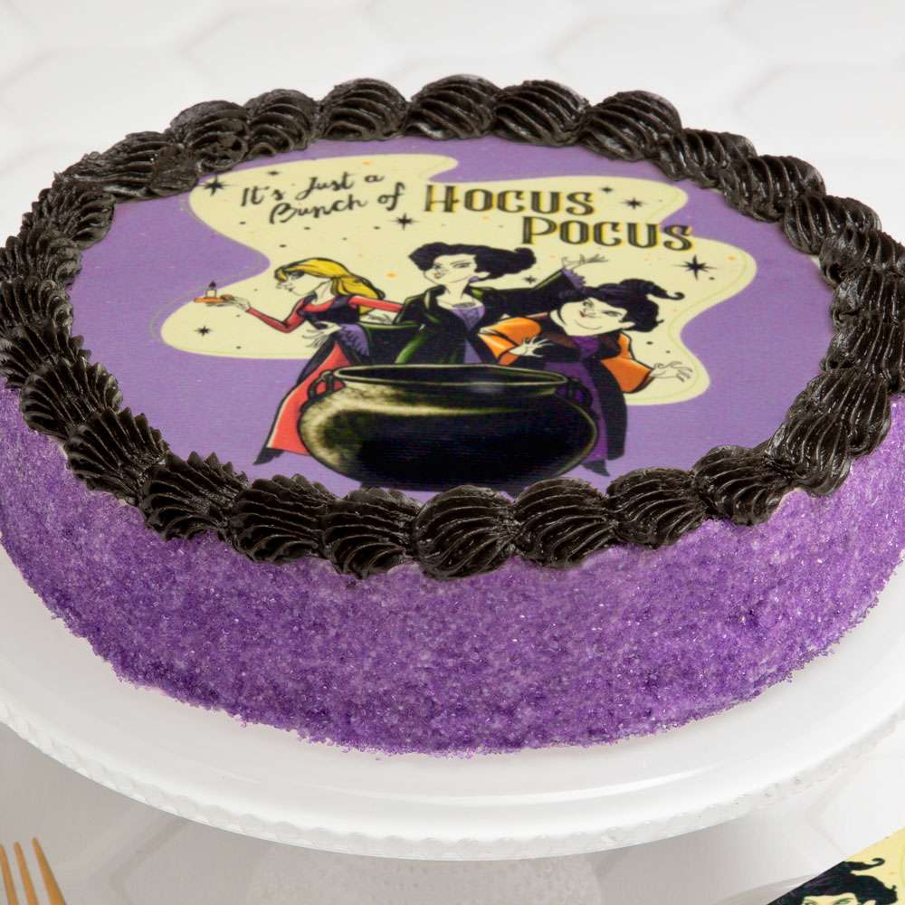 Hocus Pocus Cake Close-up