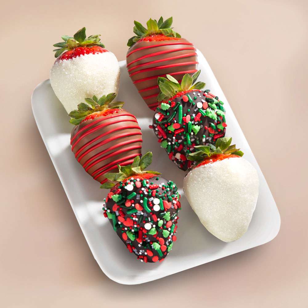 6pc Holly Jolly Strawberries Close-up