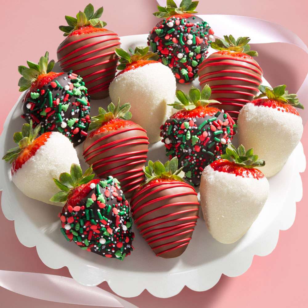 12pc Holly Jolly Strawberries Close-up