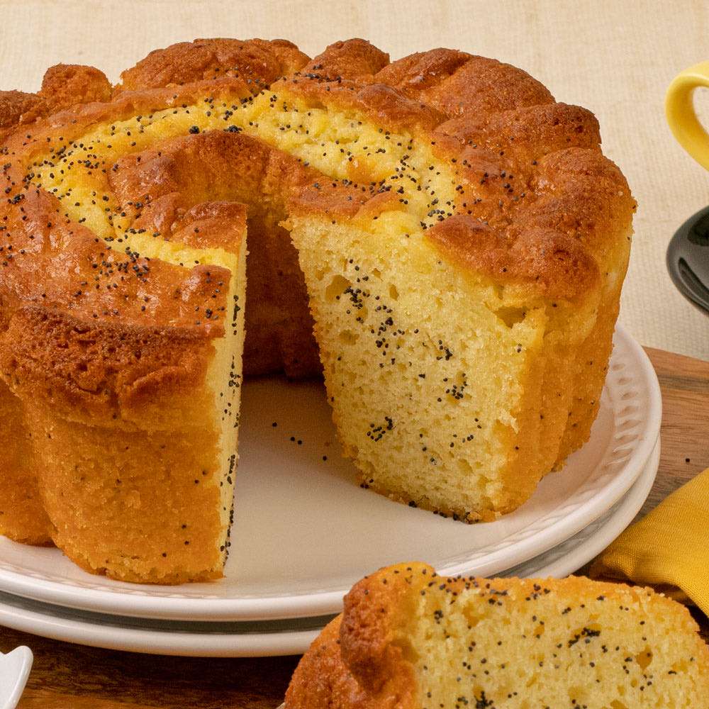 Lemon Poppy Coffee Cake Close-up