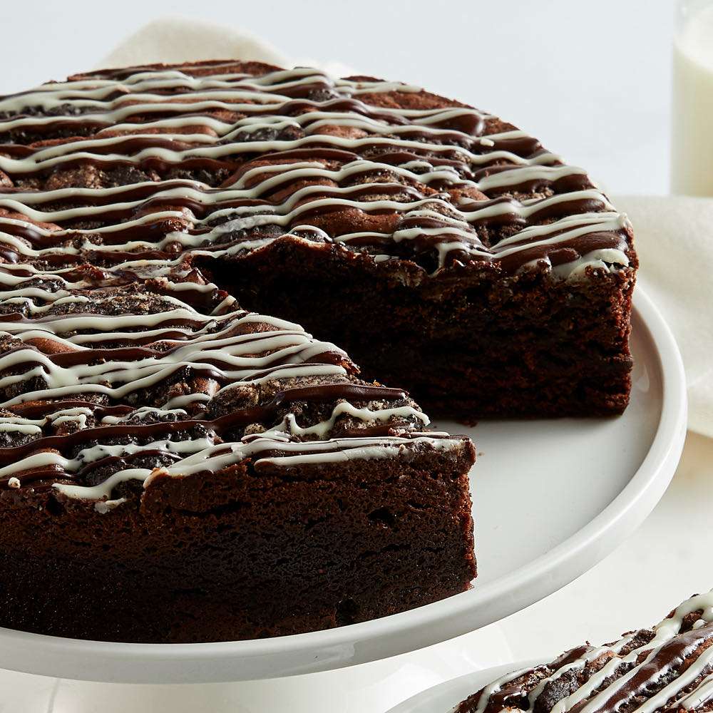 Cookies and Cream Brownie Cake Close-up