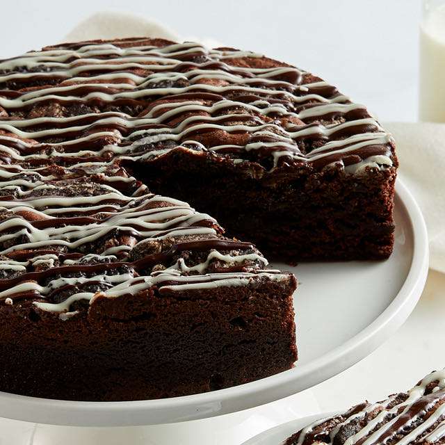 Image of Cookies and Cream Brownie Cake