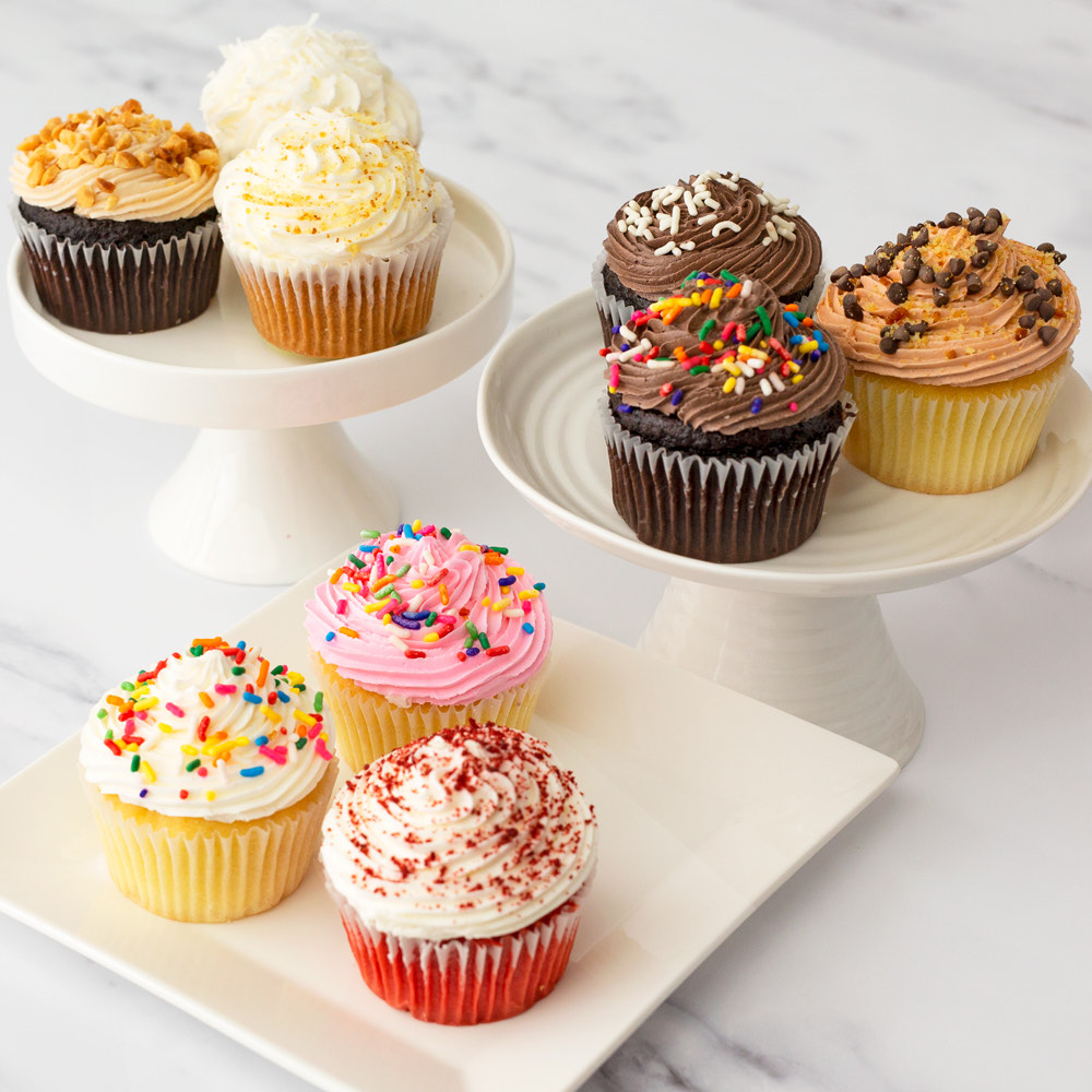  9pc Gourmet Cupcake Favorites