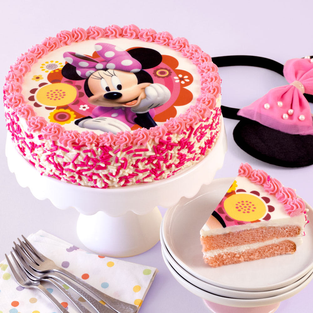  Minnie Mouse Cake