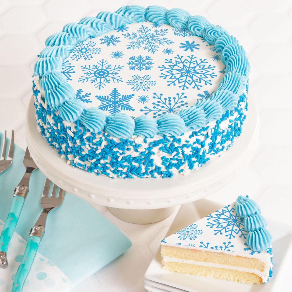 How to Make a Chocolate Snowflake Cake