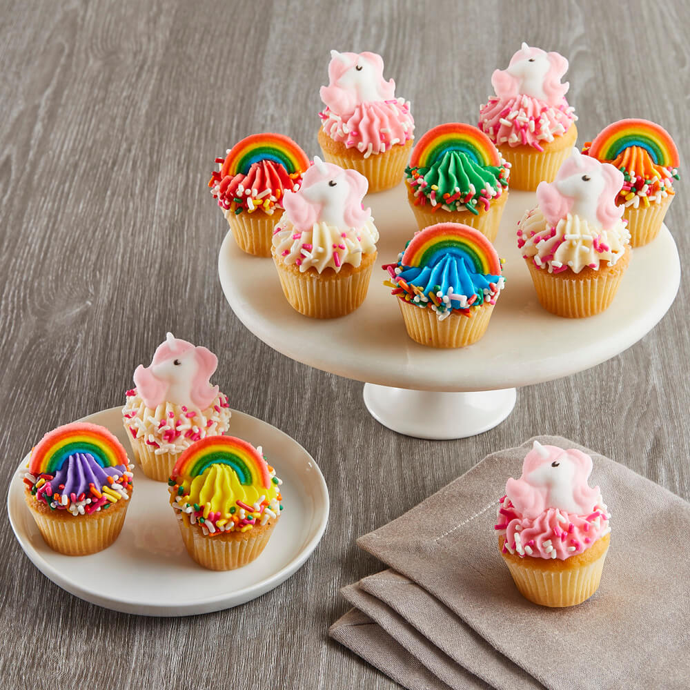  Mini Rainbows and Unicorns Cupcakes